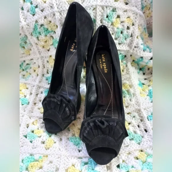 Kate Spade Women's Ruffle Suede Black Peep Toe Heels Size 10 US - Picture 4 of 16